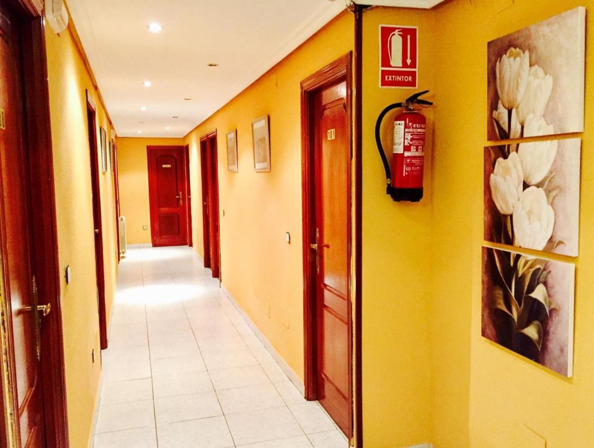 לאון Hostal Sol Naciente מראה חיצוני תמונה
