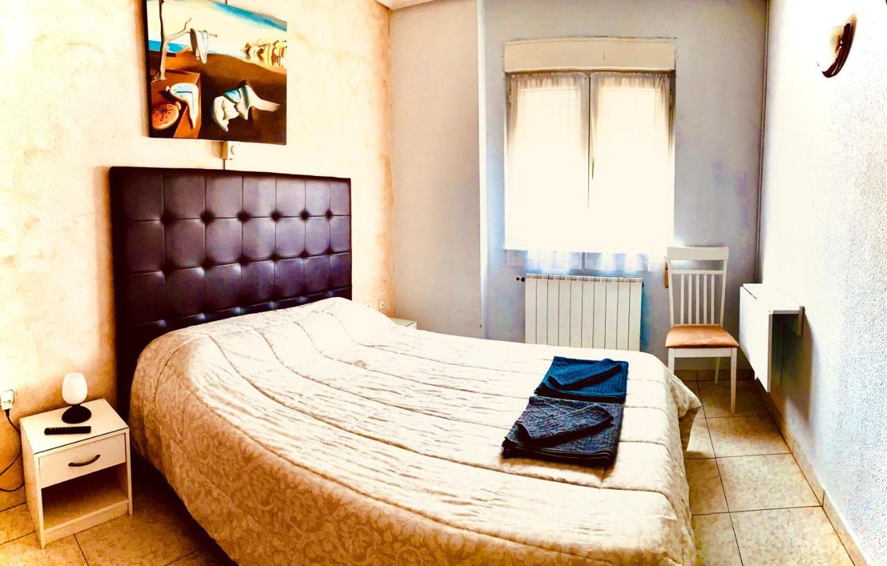 לאון Hostal Sol Naciente מראה חיצוני תמונה