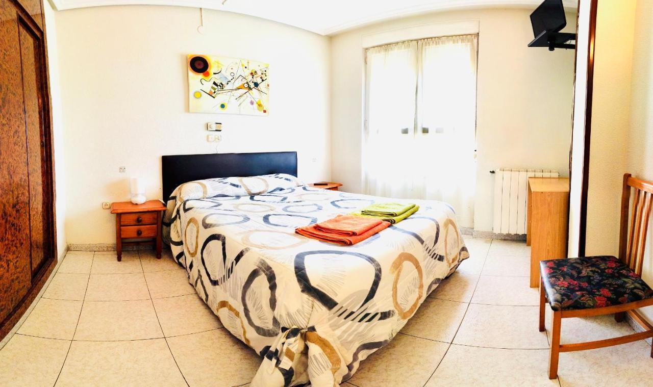 לאון Hostal Sol Naciente מראה חיצוני תמונה