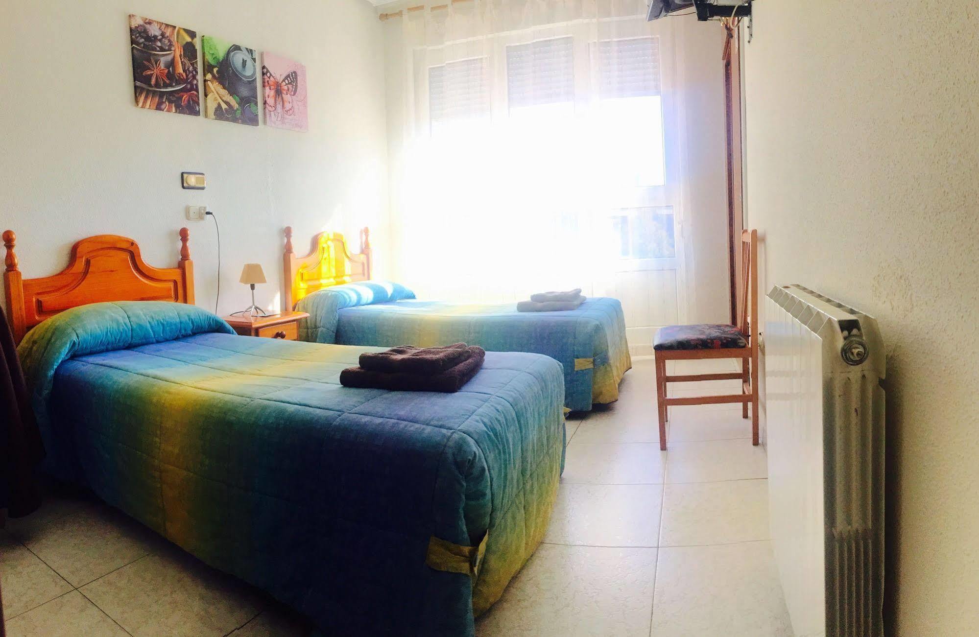 לאון Hostal Sol Naciente מראה חיצוני תמונה
