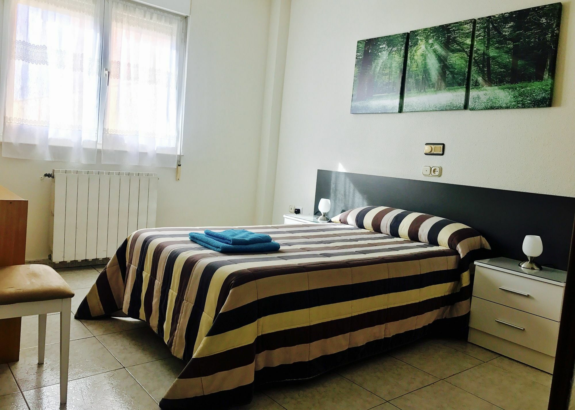לאון Hostal Sol Naciente מראה חיצוני תמונה